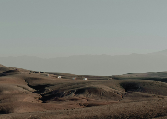 Paisagem rochosa do deserto de Agafay, no Marrocos.